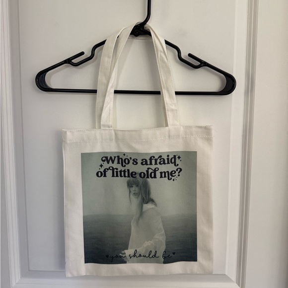 Taylor Swift Handbags - TAYLOR SWIFT TOTE BAG WAOLOM